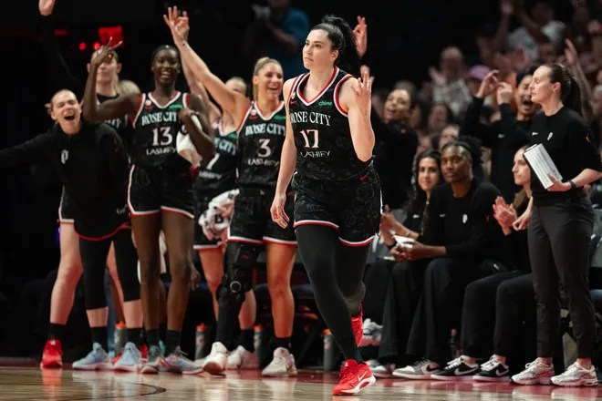 Megan Gustafson perfect as expansion Fire hand Fever worst loss of season
