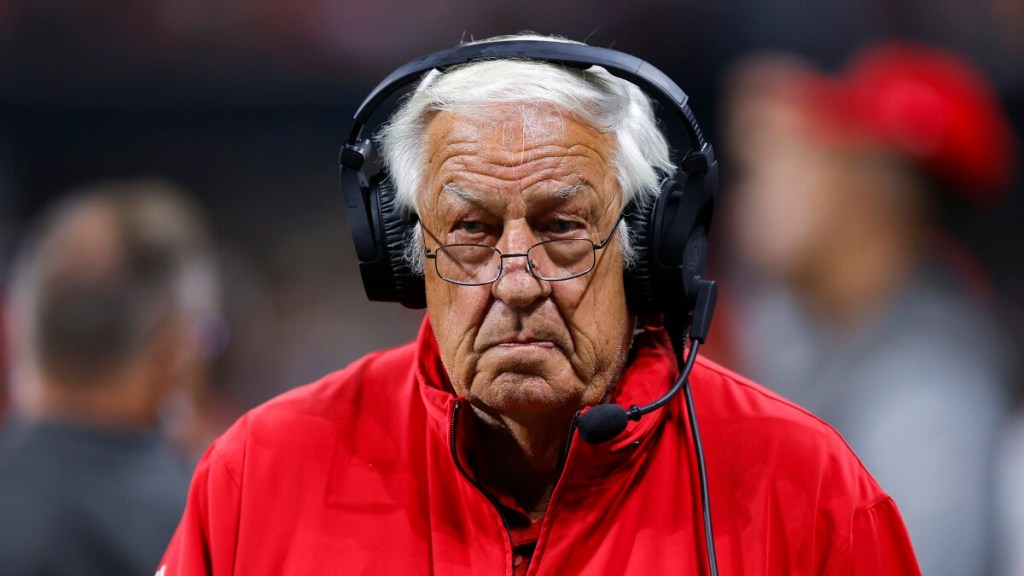 Iowa football hires former NFL coach, Hawkeye alumnus Tom&nbsp;Moore