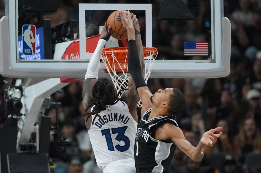 Wembanyama returns with a huge performance as the Spurs beat the Wolves 126-97 for a 3-2 lead