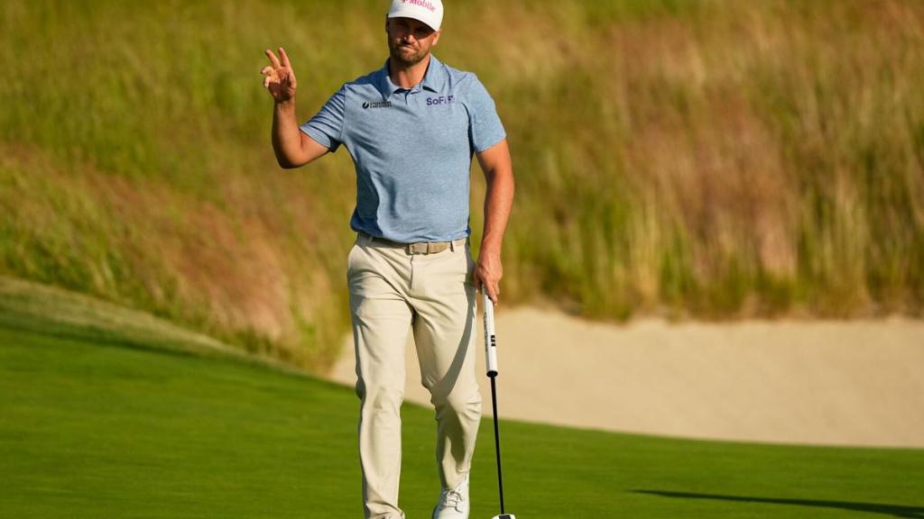 Clark builds early 4-shot lead at US Open with lowest 36-hole score at Shinnecock
