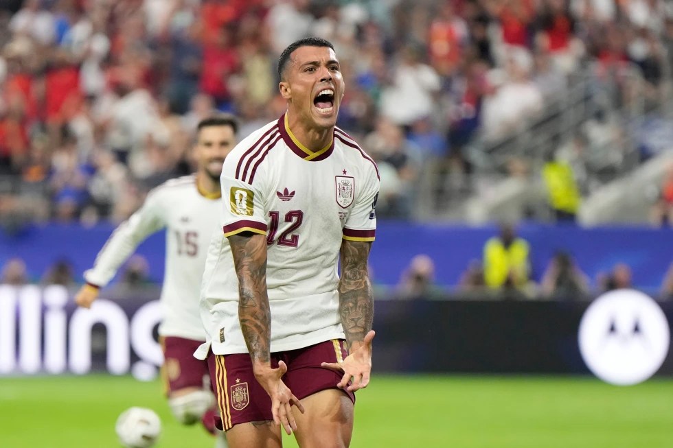 Spain shuts down France and Kylian Mbappé, advances to the World Cup final with a 2-0&nbsp;victory