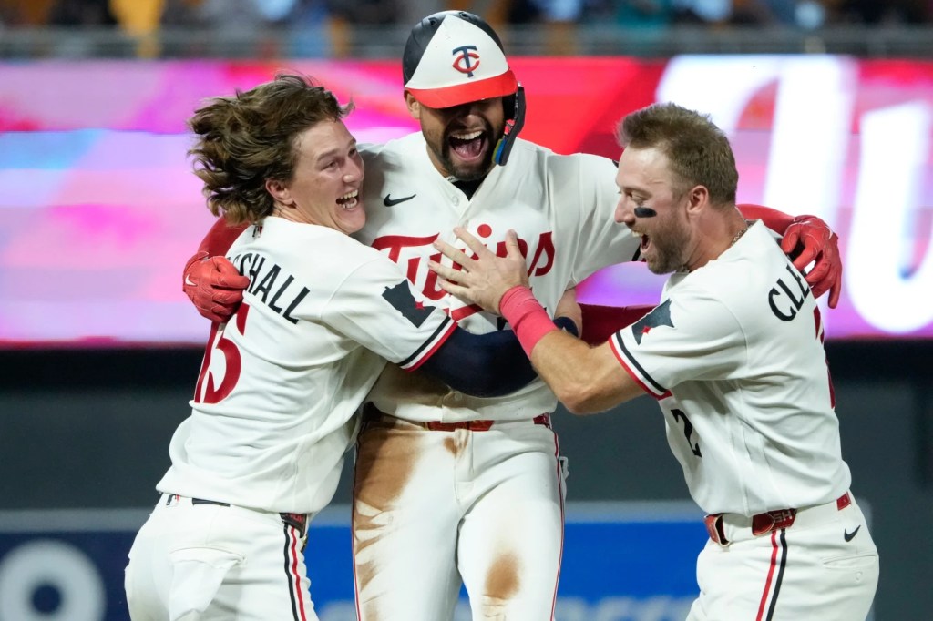 Royce Lewis hits walk-off triple as Twins rally past Royals 3-2 after Buxton exits with sore&nbsp;hip