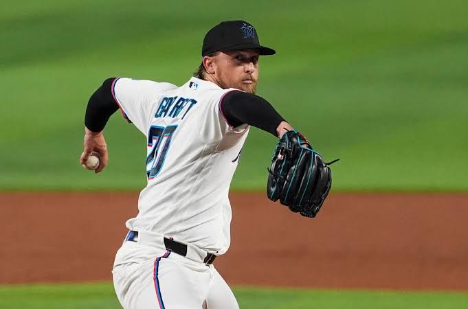 Cubs acquire southpaw Braxton Garrett from Marlins