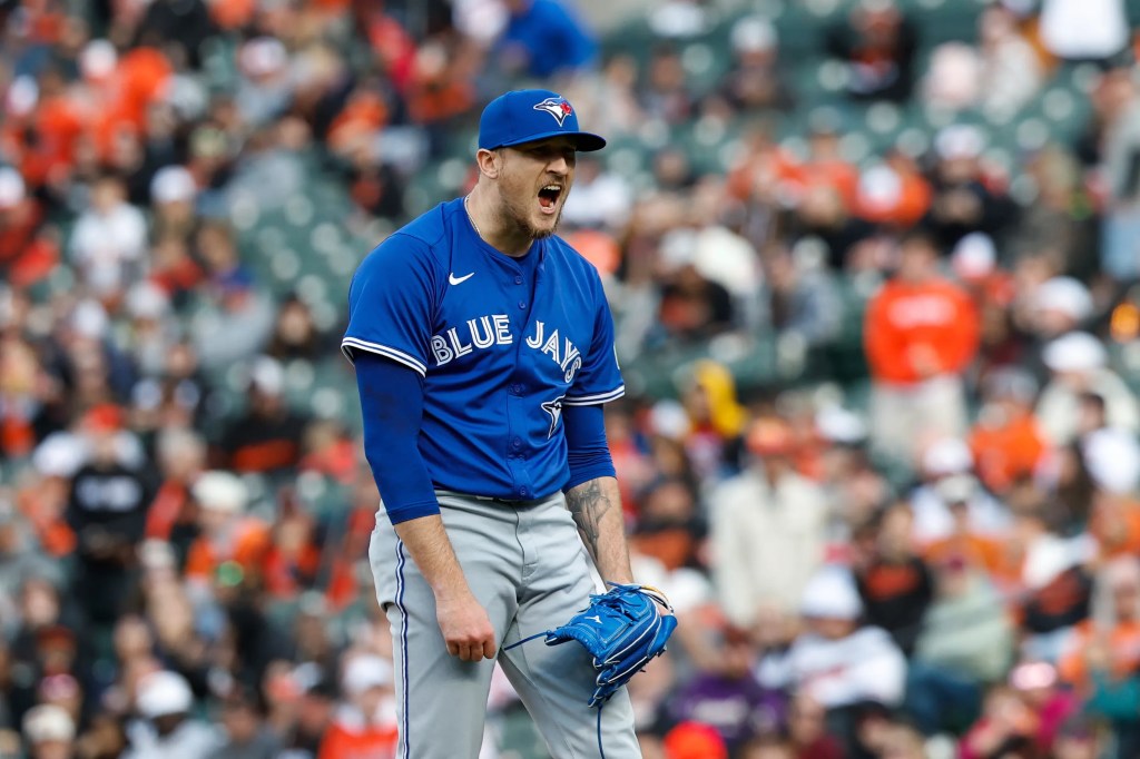 Twins add another bullpen arm in Blue Jays’ Jeff Hoffman to aid postseason push