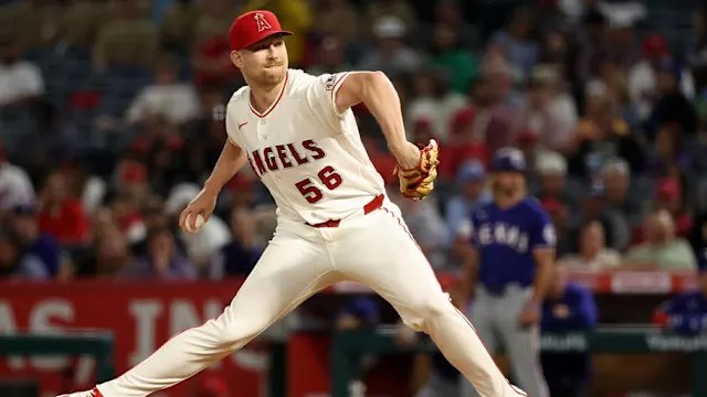 Angels send RHP Zeferjahn to Cubs
